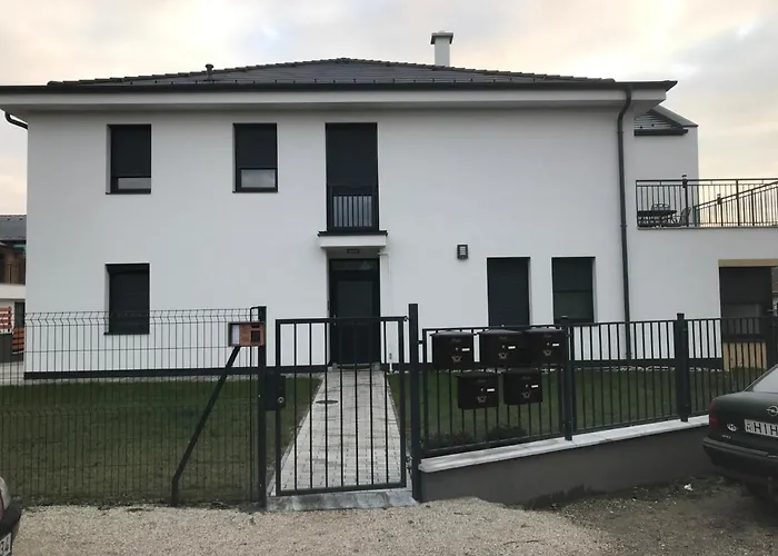 Jada Lakas Apartment *